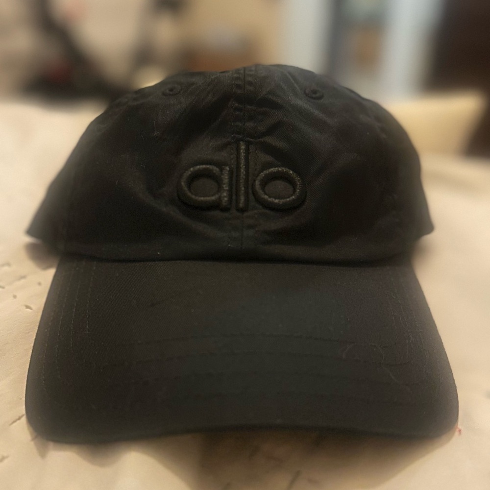 ALO Yoga Classic Black Cap